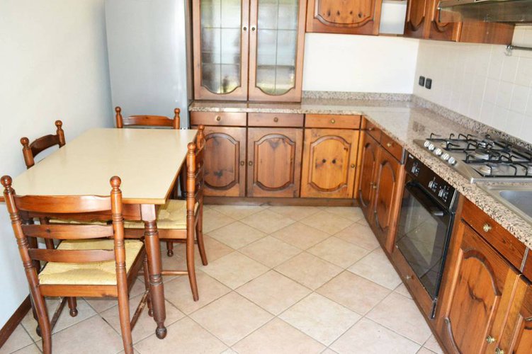 RECENTE TRILOCALE IN VILLA, GIARDINO, TAVERNA E BOX DOPPIO Cenate Sotto