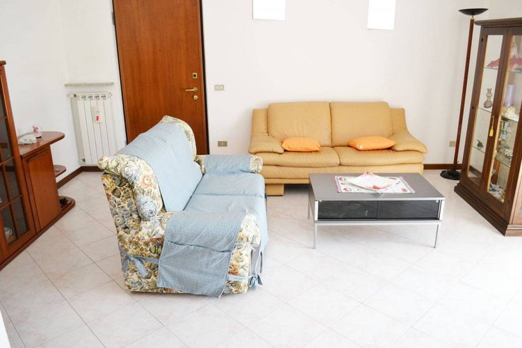 FAVOLOSO TRILOCALE CON 2 BAGNI, 3 BALCONI E BOX DOPPIO Bolgare