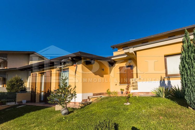 Azzano San Paolo - Villa bifamiliare Azzano San Paolo