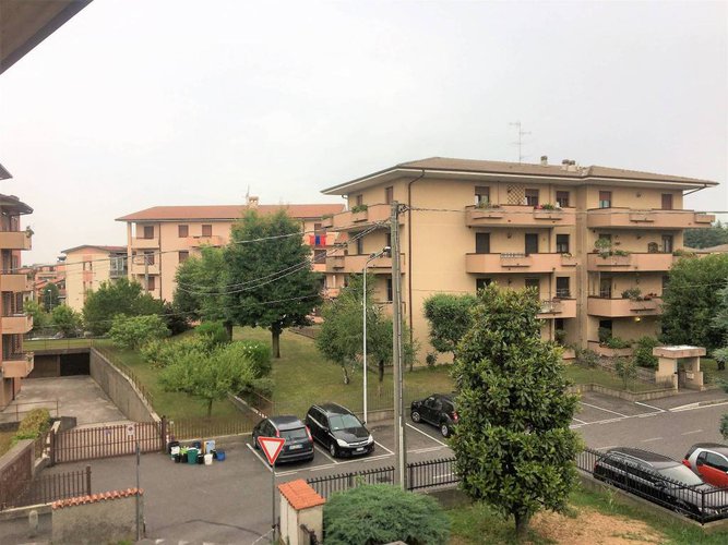 Calusco trilocale terrazzato 99.000 Calusco d'Adda