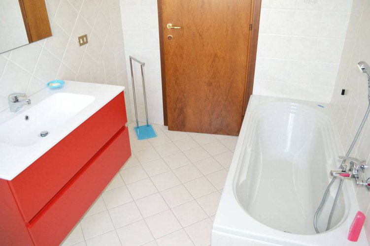 FAVOLOSO TRILOCALE CON 2 BAGNI, 3 BALCONI E BOX DOPPIO Bolgare