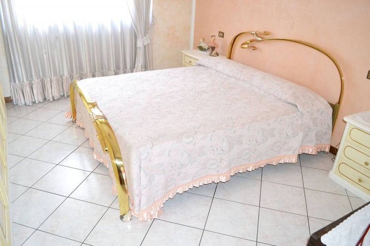 ZONA SCUOLA. RECENTE TRILOCALE CON BALCONI E BOX DOPPIO Calcinate