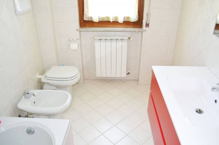 FAVOLOSO TRILOCALE CON 2 BAGNI, 3 BALCONI E BOX DOPPIO Bolgare