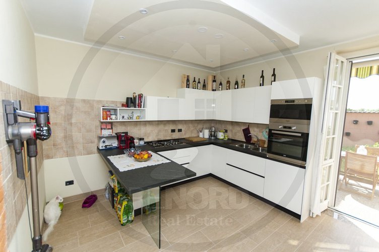 VILLA A SCHIERA Torrevecchia pia