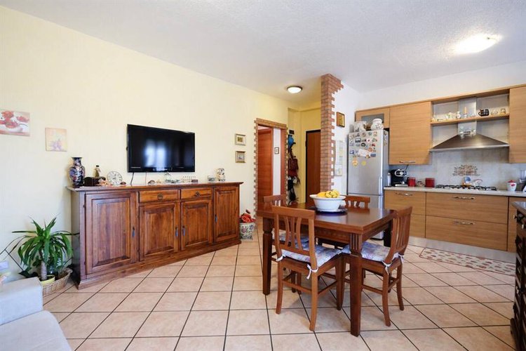 TRILOCALE TERMOAUTONOMO RISTRUTTURATO CON AMPIA CANTINA Paderno d'Adda