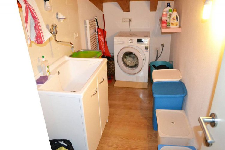 INGRESSO INDIPENDENTE. QUADRILOCALE, 2 BAGNI E BOX DOPPIO Cavernago