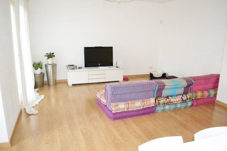 INGRESSO INDIPENDENTE. QUADRILOCALE, 2 BAGNI E BOX DOPPIO Cavernago