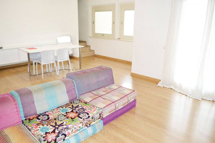 INGRESSO INDIPENDENTE. QUADRILOCALE, 2 BAGNI E BOX DOPPIO Cavernago