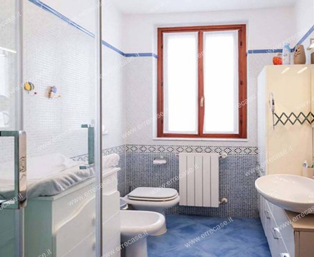 € 3.000 di anticipo + € 480 al mese Boltiere