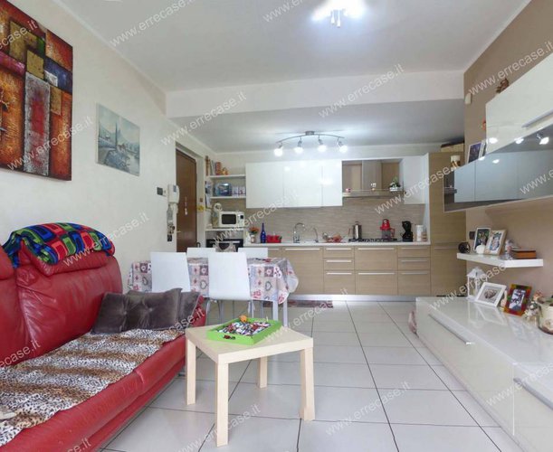 Bellissimo 2 Locali con giardino e Box. Boltiere