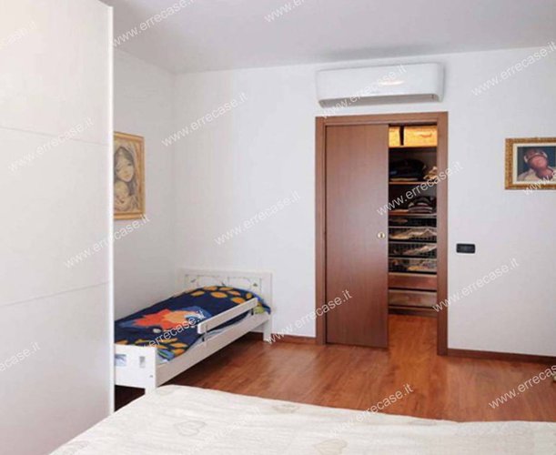 € 3.000 di anticipo + € 480 al mese Boltiere