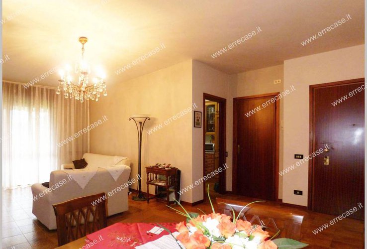 COMODO APPARTAMENTO di 3 LOCALI... Capriate San Gervasio