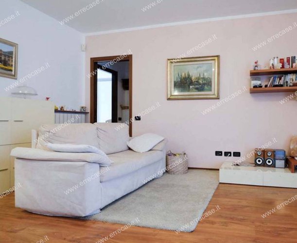 € 3.000 di anticipo + € 480 al mese Boltiere