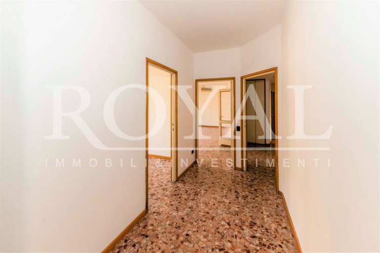 Via Tiraboschi - Pentalocale piano alto con terrazzo Bergamo