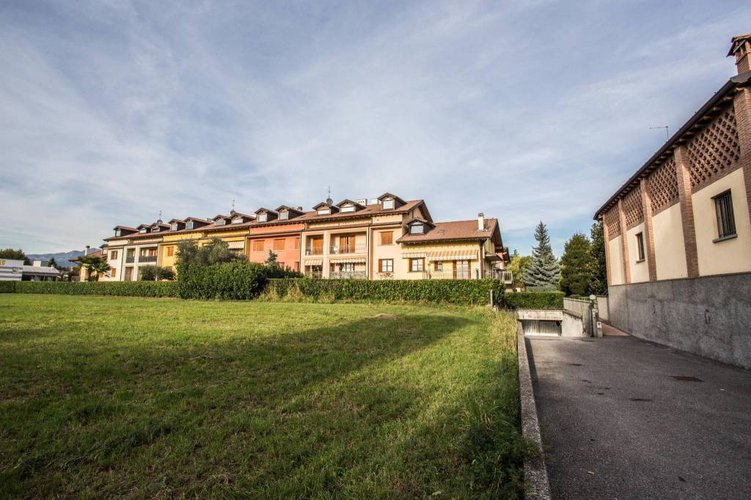 Bilocale mansardato in recente minipalazzina a piano ultimo. Bergamo