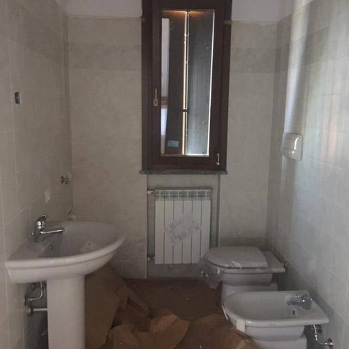 ULTIMO NUOVO TRILOCALE Fara Olivana con Sola