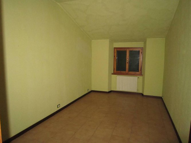 NEMBRO VILLA CON 400 MQ DI GIARDINO Nembro