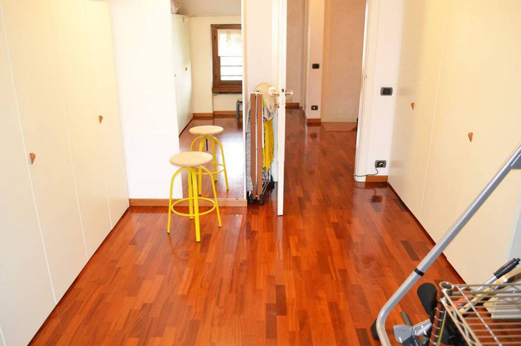 QUADRILOCALE RISTRUTTURATO CON CANTINA E BOX DOPPIO Trescore Balneario