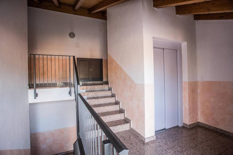 Bilocale mansardato in recente minipalazzina a piano ultimo. Bergamo