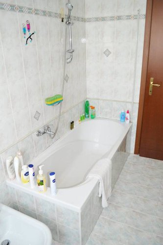 RECENTE BILOCALE CON BALCONE, BOX DOPPIO E POSTO AUTO Cavernago