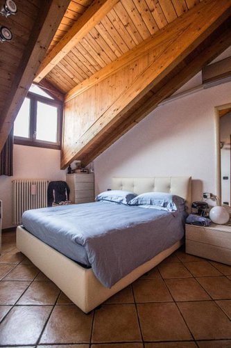 Bilocale mansardato in recente minipalazzina a piano ultimo. Bergamo