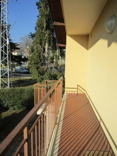 NEMBRO-LONNO VILLA SINGOLA CON GIARDINO PRIVATO Nembro