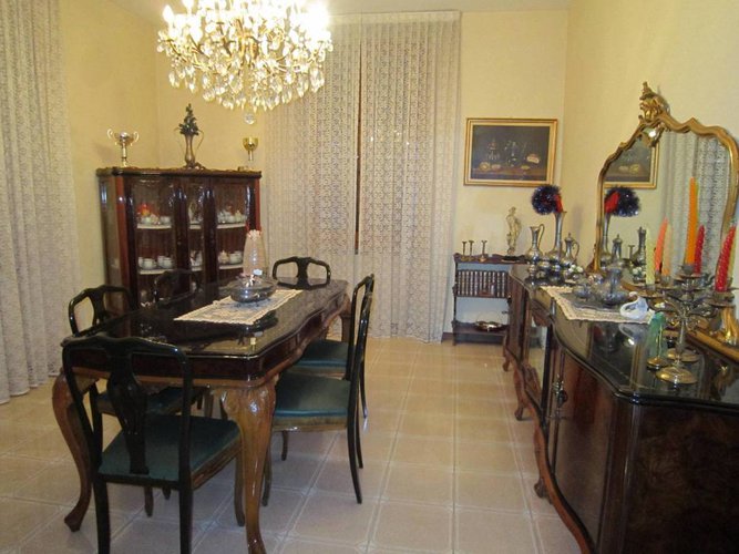 NEMBRO VILLA CON 400 MQ DI GIARDINO Nembro