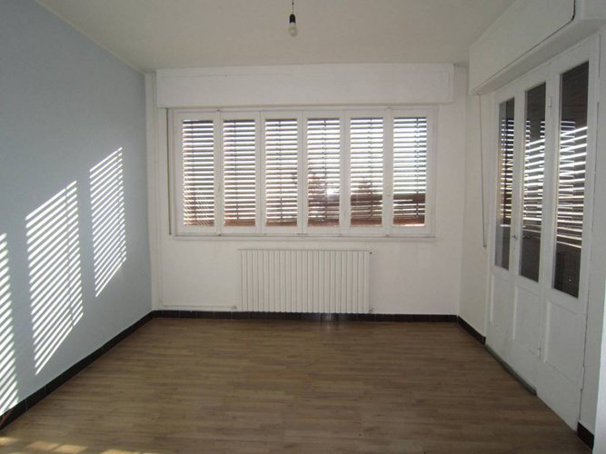 NEMBRO-LONNO VILLA SINGOLA CON GIARDINO PRIVATO Nembro