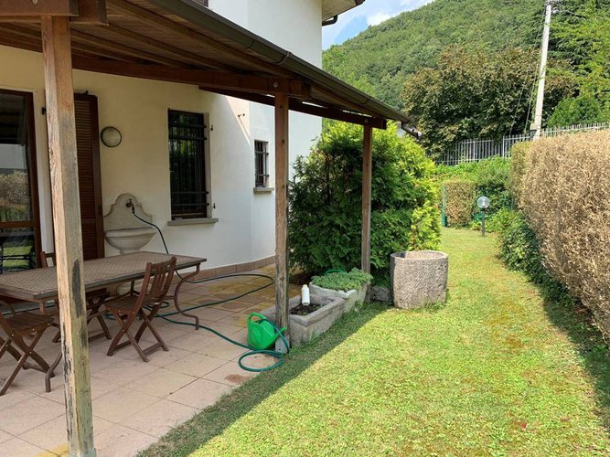 Villa a schiera di testa Bergamo