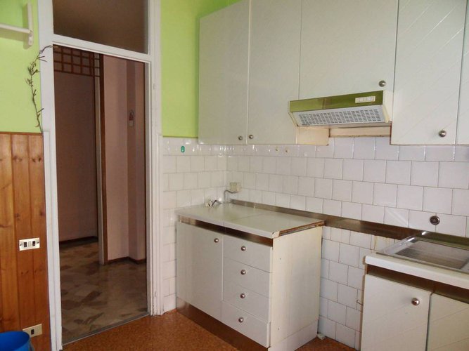 QUADRILOCALE CON BALCONE E CANTINA Bergamo