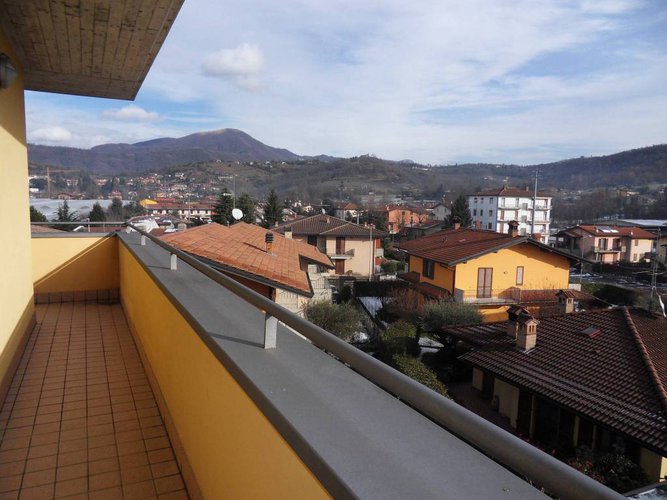 QUADRILOCALE CON CANTINA E BOX DOPPIO Albano Sant'Alessandro