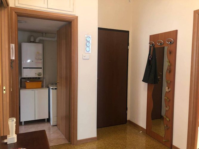 TRILOCALE COMPLETAMENTE RISTRUTTURATO CON BALCONI E CANTINA Bergamo