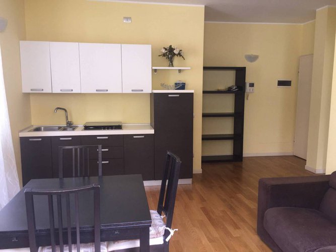 Signorile bilocale con box