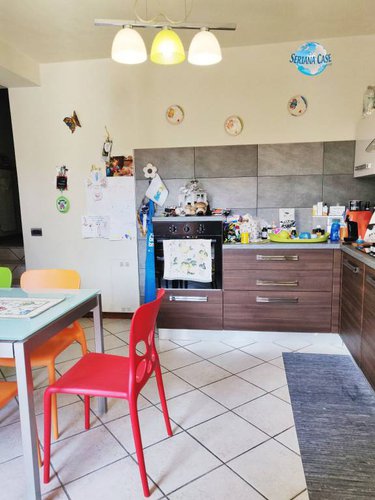 Trilocale con doppi servizi, abitabile subito! Albino