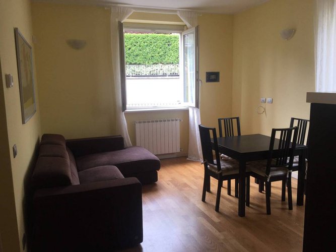 Signorile bilocale con box Nembro