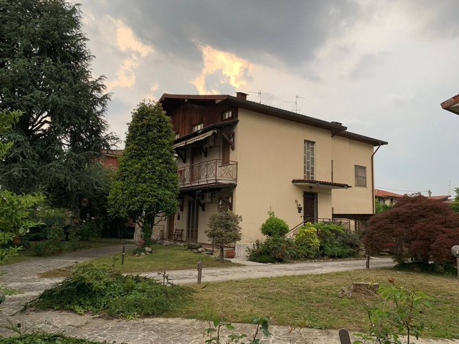 APPARTAMENTO IN BIFAMILIARE Capriate San Gervasio