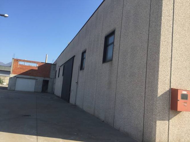 Capannone Scanzorosciate