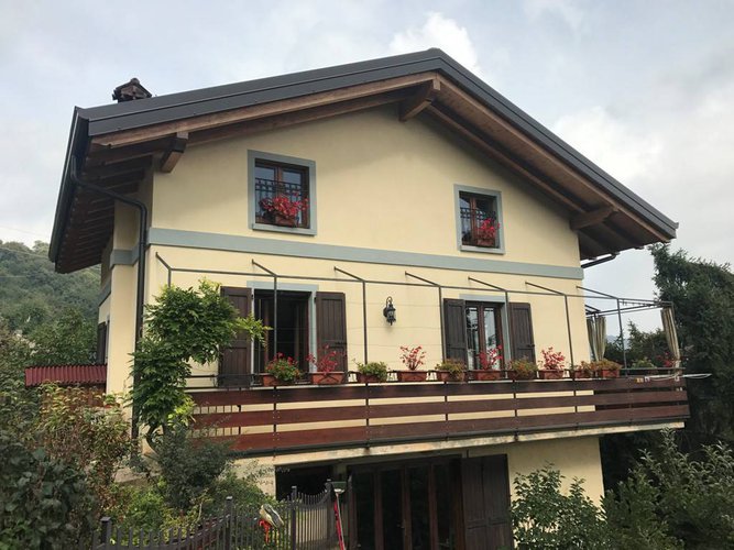 VILLA SINGOLA con 900 mq. di giardino Alzano Lombardo