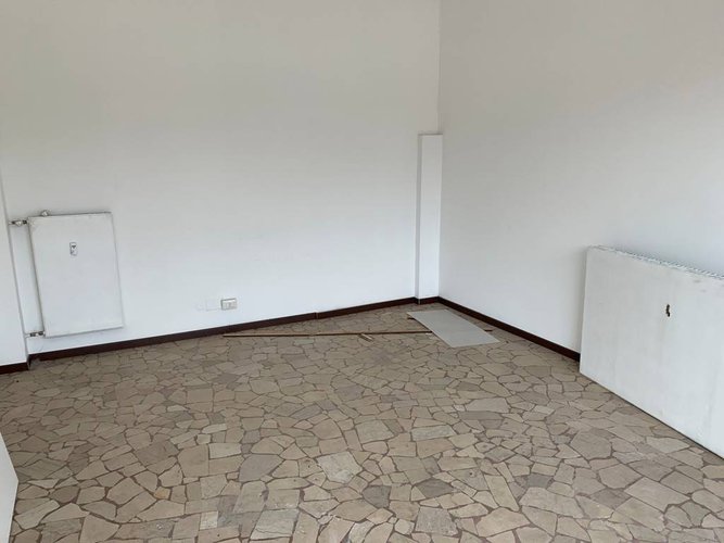 NEGOZIO VICINANZE UNIVERSITA' Bergamo