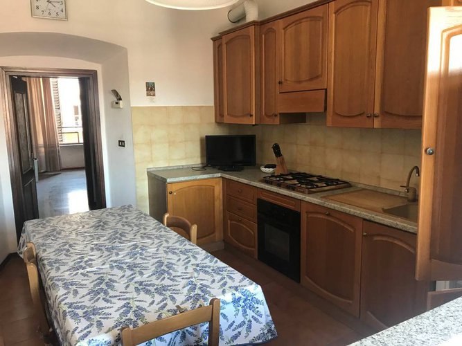 AMPIO BILOCALE CON CUCINA SEPARATA Nembro