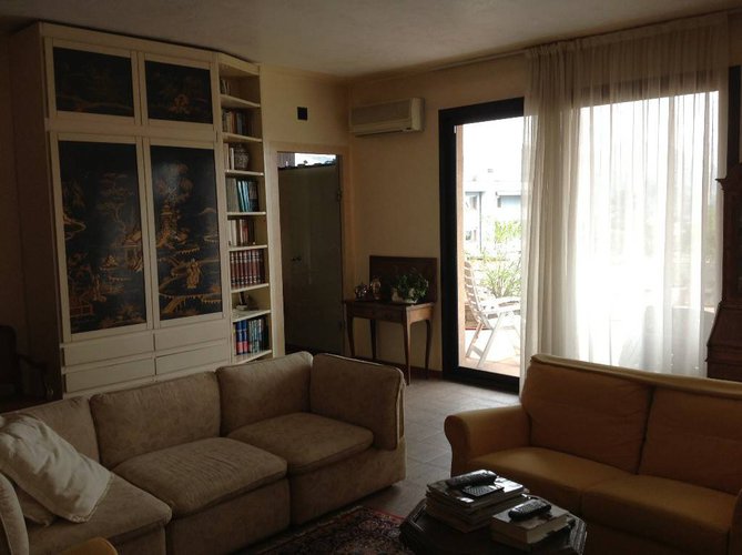 AMPIO QUADRILOCALE CON TERRAZZO DI MQ. 50 Alzano Lombardo