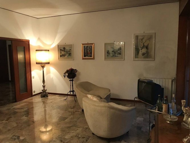 AMPIO APPARTAMENTO MQ. 250 Bergamo