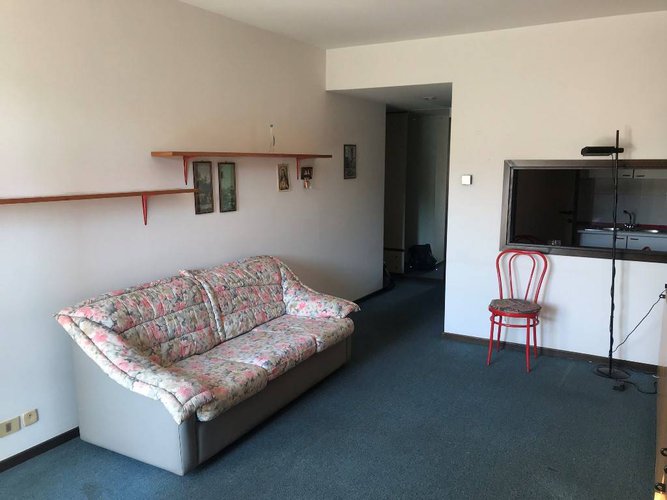 AMPIO MONOLOCALE CON BALCONE, BAGNO FINESTRATO Nembro