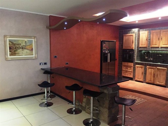 AMPIO QUADRILOCALE CON CAMINO Alzano Lombardo