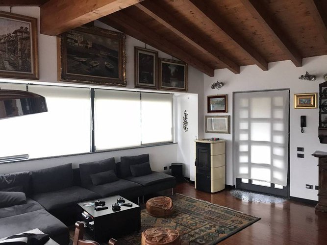 PRESTIGIOSA VILLA SINGOLA CON 3 APPARTAMENTI Nembro