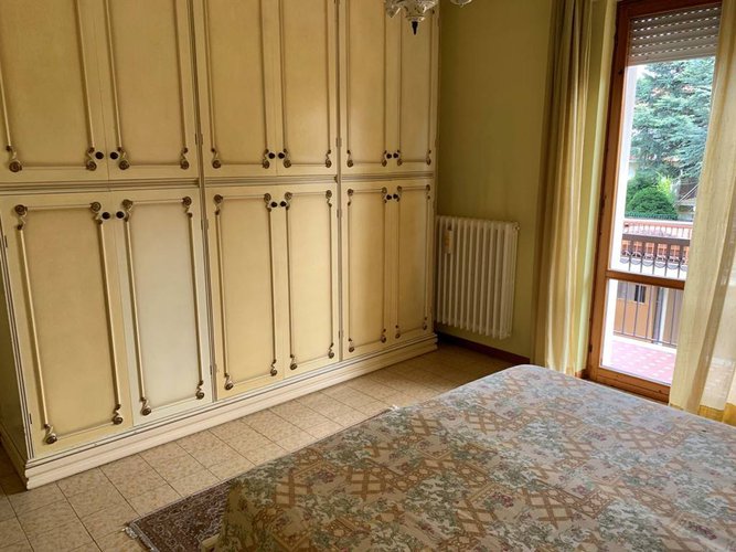 AMPIO QUADRILOCALE CON MAGAZZINO SOTTOSTANTE Bergamo