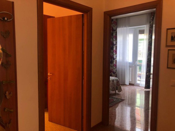 TRILOCALE COMPLETAMENTE RISTRUTTURATO CON BALCONI E CANTINA Bergamo