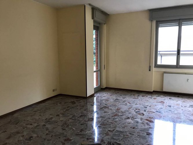 AMPIO QUADRILOCALE SECONDO ED ULTIMO PIANO Scanzorosciate