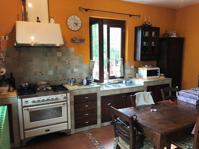 VILLA SINGOLA con 900 mq. di giardino Alzano Lombardo