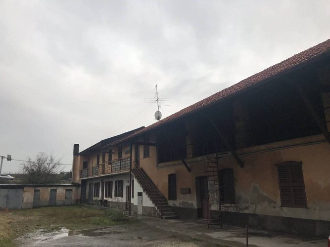 RUSTICO-HOTEL- MOTEL- BED & BREAKFAST- RISTORANTE- UFFICI. Bergamo